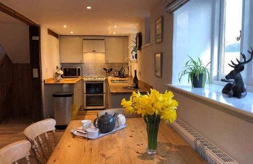 Pulham House | Little Coombe, Bookham Court