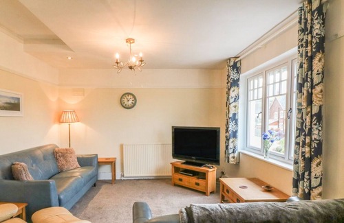 Minehead Cottage | LITTLE FARTHINGS, pet friendly, character holiday cottage in Dunster