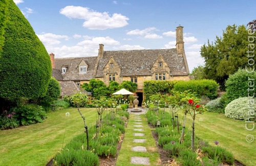 Broadway Cottage | Little Gables