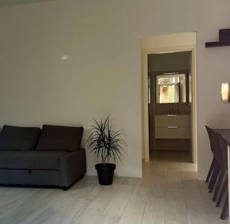 Angera Apartment | Little Haven