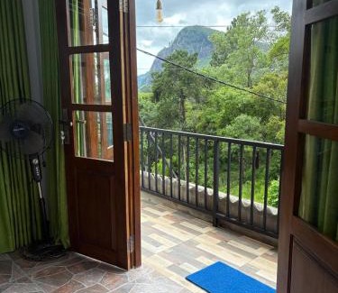 Ambagollapathana House | Little Hideaway Home Stay