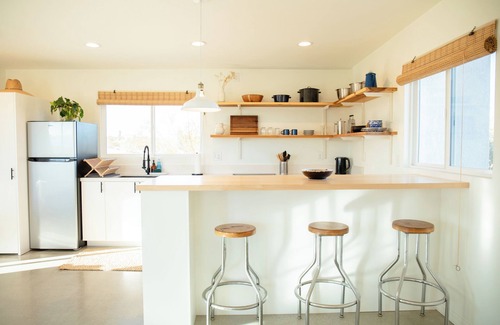 Joshua Tree Cabin | Little Joshua Tree - Plunge Pool, Sauna, Spa, Stargazing- Desert Oasis