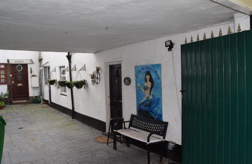 Dawlish House | Little Mermaid Cottage