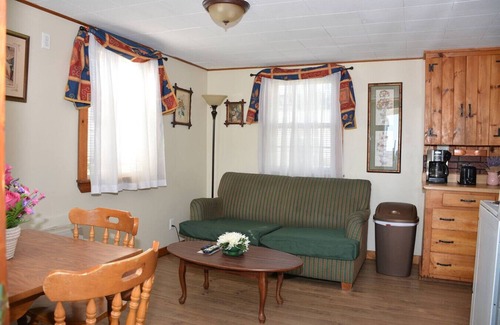 Old Orchard Beach Apartment | Little Miss Cottages - One Bedroom Cottage - 3