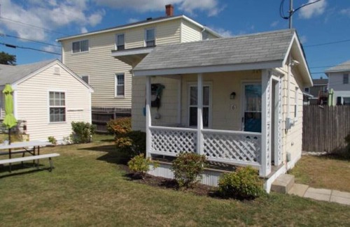 Old Orchard Beach Apartment | Little Miss Cottages - Studio