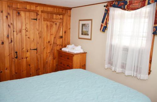 Old Orchard Beach House | Little Miss Cottages - One Bedroom Cottage - 5
