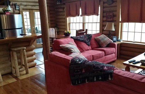 Millpoint Ski Chalet | Little Mountain Retreat in Beautiful Pocahontas County