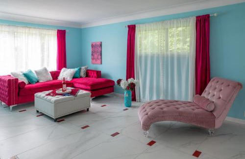 University Heights Villa | Little Paris- In Affluent University HTS