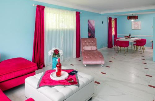 University Heights Villa | Little Paris- In Affluent University HTS