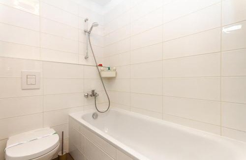 Csarnok negyed Apartment | Little Pearl in the City w AC by NW