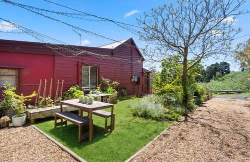Katoomba House | Little Red in Katoomba