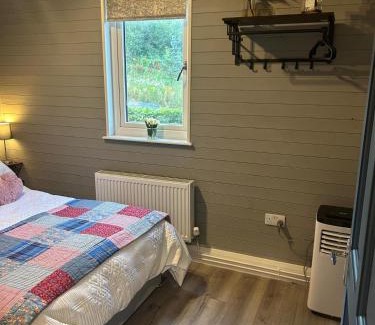 Tudenham Cabin | Little Rock Cabin