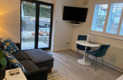 Brixham Apartment | Little Trevio - seaside haven with parking and sea views