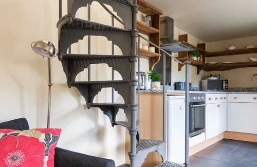 Newton Ferrers Cottage | Little Wren - a cottage that sleeps 2 guests in 1 bedroom