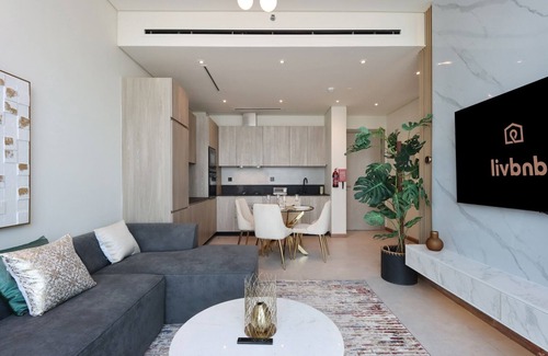 Jumeirah Village Circle Apartment | Livbnb - Stay at Signature Livings Penthouse, JVC