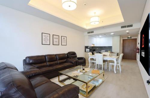 Palm Jumeirah Apartment | Livbnb-Tranquil 1B Steps to PalmBoardwalk Sea View