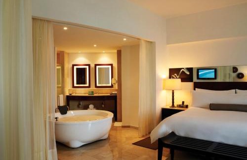 La Isla Resort | Live Aqua Cancun - Adults Only - All-Inclusive