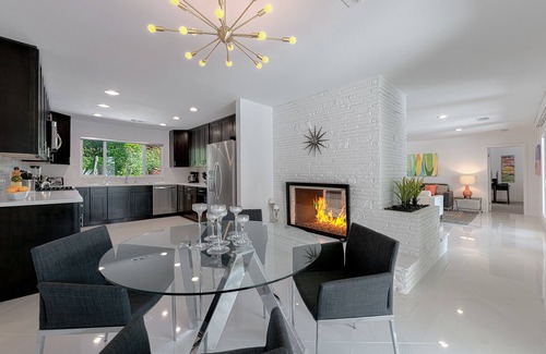 Palm Springs House | Live The Life Of Leisure - In The Glamourous Movie Colony!