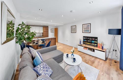 Spitalfields Apartment | Liverpool Street Retreat