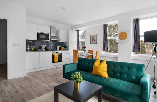 Aylesbury Apartment | Livestay Modern One Bed Apartment in Aylesbury6
