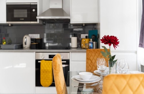 Aylesbury Apartment | Livestay Modern One Bed Apartment in Aylesbury6