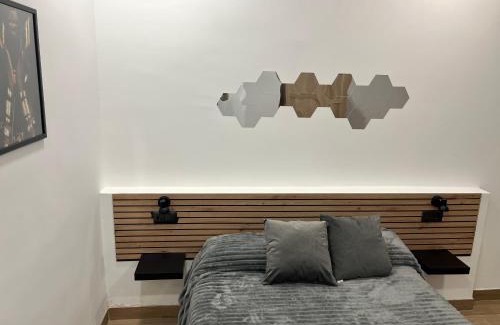 Cruz de Humilladero Apartment | living station 8