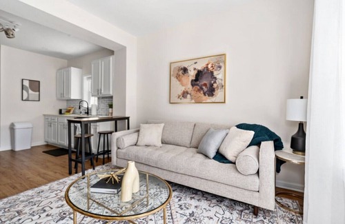 Columbus Apartment | Livingston Lounge - Modern, Convenient, 2BR