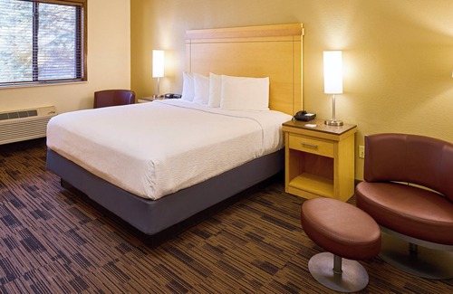 Burnsville Hotel | LivINN Hotel Minneapolis South/Burnsville