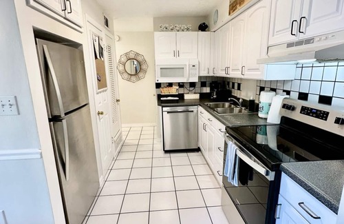 Siesta Key Condo | LJ's Cottages 3 - BALCONY VIEWS BEACH POOL SAND SUNSETS