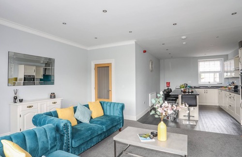 Criccieth Apartment | LLETY EDNYFED, family friendly, luxury holiday cottage in Criccieth