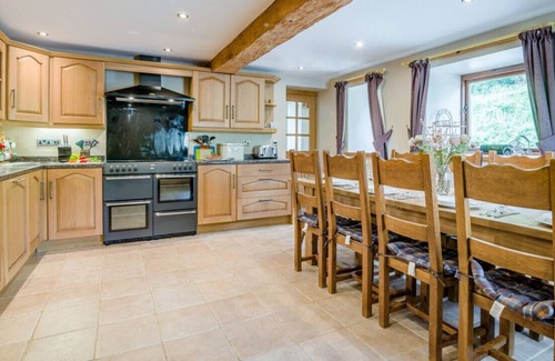 Llanwrtyd Wells House | Llety Llanwrtyd - Five Bedroom House, Sleeps 10