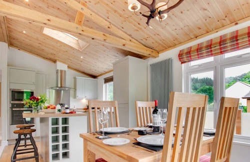 Gwynedd- Snowdonia Ski Chalet | Llyn Dinas Lodge in Betws-y-Coed