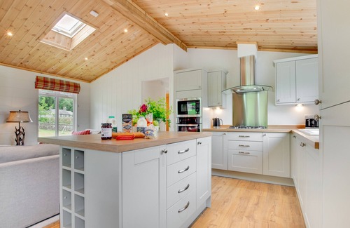 Gwynedd- Snowdonia House | Llyn Dinas Lodge - Two Bedroom House, Sleeps 4