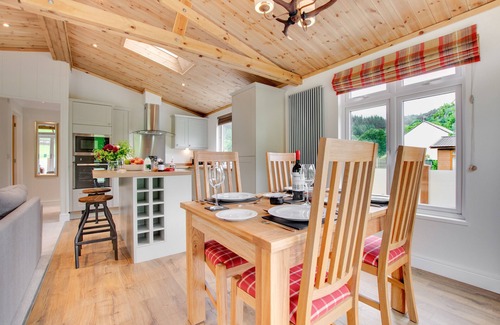 Gwynedd- Snowdonia House | Llyn Dinas Lodge - Two Bedroom House, Sleeps 4
