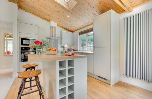 Gwynedd- Snowdonia House | Llyn Dinas Lodge - Two Bedroom House, Sleeps 4