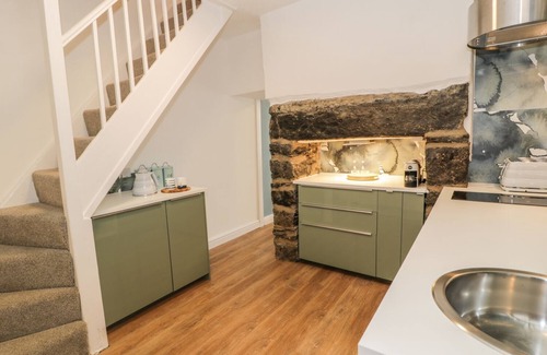 Borth-y-Gest Cottage | LLYS MADOC, romantic, luxury holiday cottage in Porthmadog