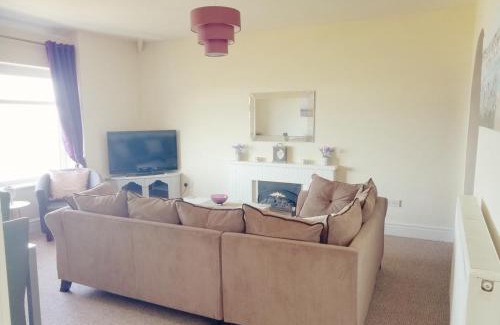 Penmaenmawr Apartment | Llys Madoc, The Top Flat