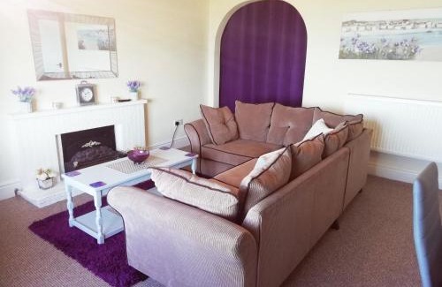 Penmaenmawr Apartment | Llys Madoc, The Top Flat