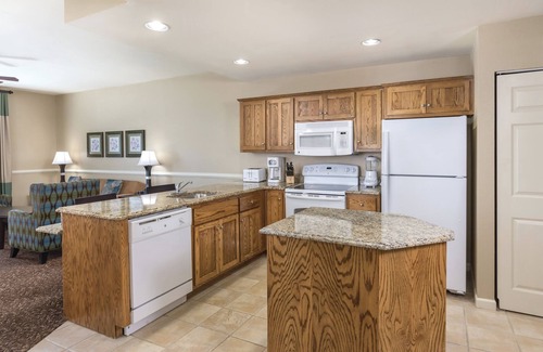 Williamsburg Resort | LOCAL HOST! 3BR at Governor's Green. Prime Location - Indoor/Outdoor Pools!