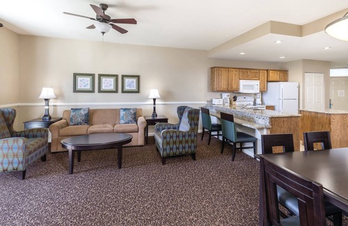 Williamsburg Resort | LOCAL HOST! 3BR at Governor's Green. Prime Location - Indoor/Outdoor Pools!