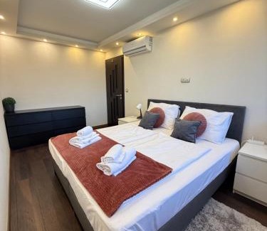 Kecskemet Apartment | Local-Lux Apartman 3 szoba, privát parkoló