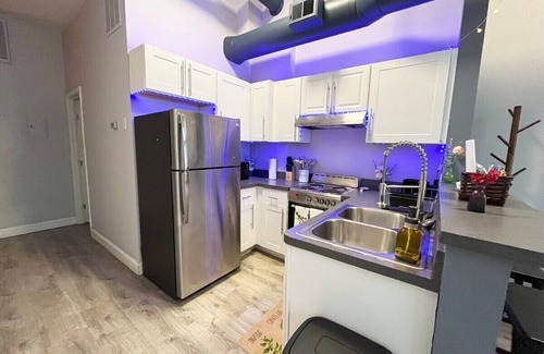 Cleveland Apartment | Local Modern Getaway - Ground Floor