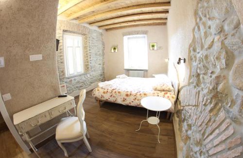 Sant'Ambrogio Bed & Breakfast | Locanda Vecchia Osteria