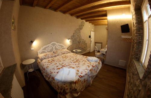 Sant'Ambrogio Bed & Breakfast | Locanda Vecchia Osteria