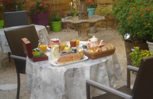 Castillon-du-Gard Bed & Breakfast | locastillon