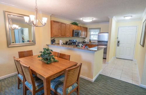 Florida Central Atlantic Coast Hotel | Located 3 miles from the Walt Disney World Resort.
