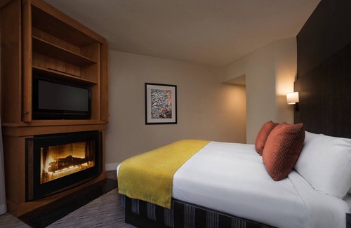 Lakeside Park Resort | Located in Heavenly Village, nearby restaurants and shopping, ski lift outside !