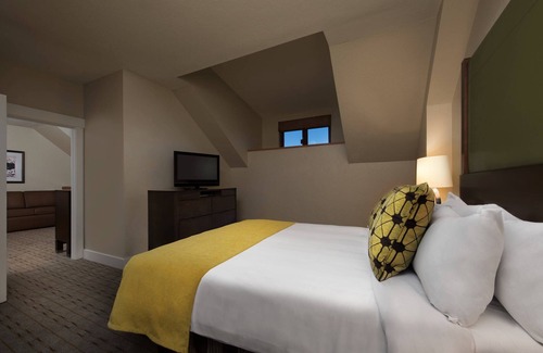 Lakeside Park Resort | Located in Heavenly Village, nearby restaurants and shopping, ski lift outside !