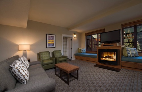 Lakeside Park Resort | Located in Heavenly Village, nearby restaurants and shopping, ski lift outside !