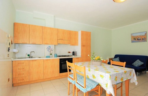 Casenuove Apartment | Located in the Capodacqua district of Assisi, 5 km from Assisi, Casa Fiorelli is a quiet apartment surrounded by nature with a wonderful view that stretches from Assisi to Mount Subasio.Located in a strategic position, it allows to reach in few kilometer